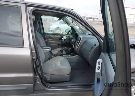 2005 Ford Escape Xlt from USA, damaged, VIN 1FMCU03Z85KC10977